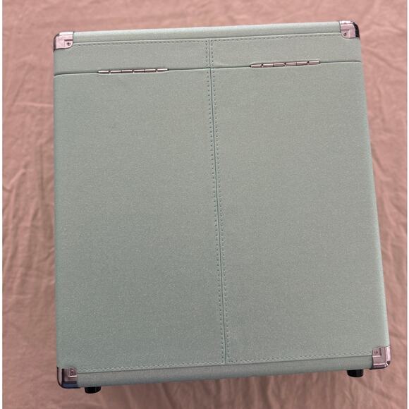 Taylor Swift NWT | The Life of a Showgirl Vinyl Record Case in green & orange - Picture 2 of 7